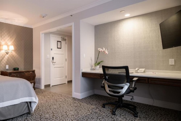 Woodcrest Hotel Cupertino image 16